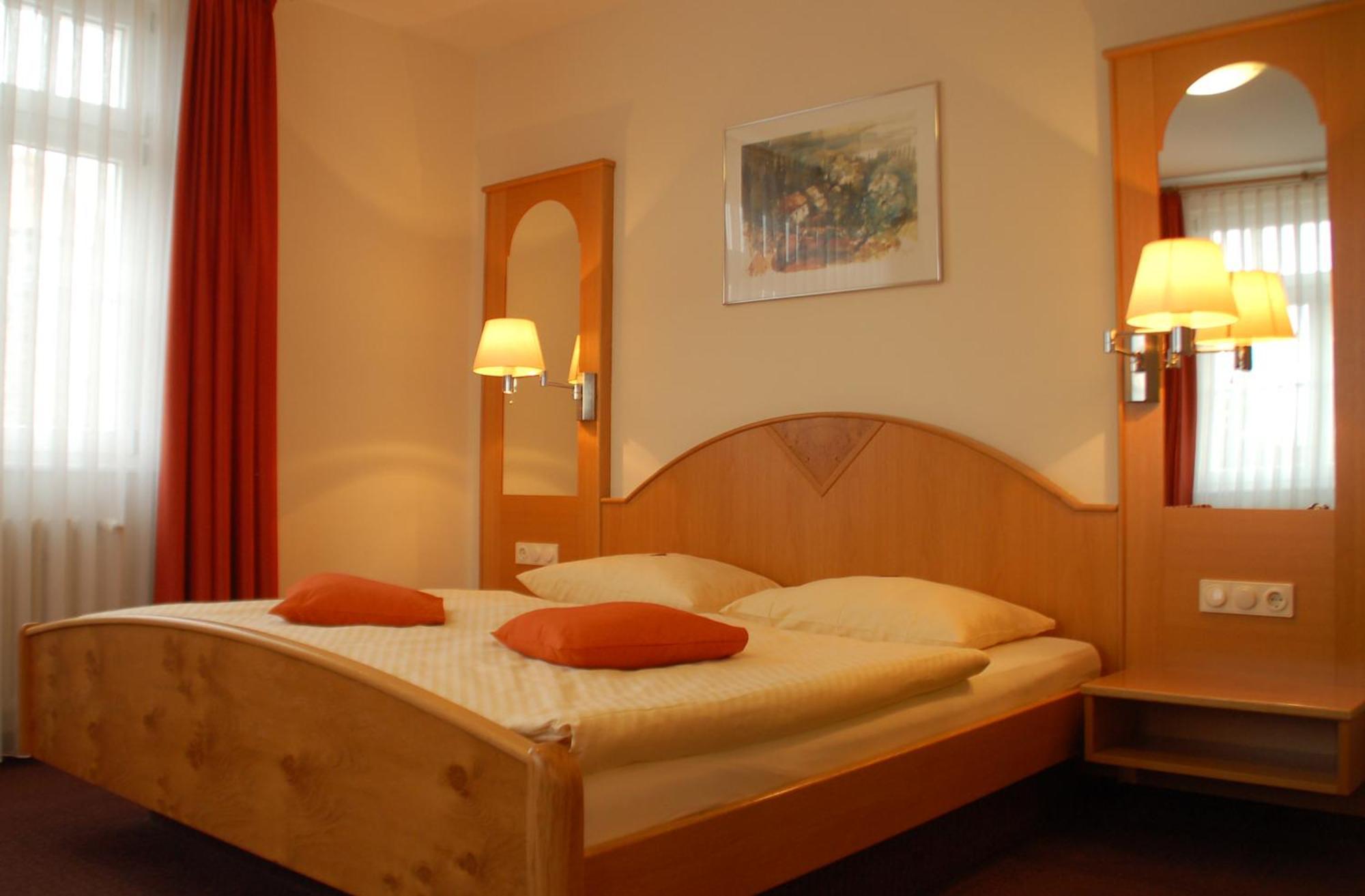 Landhotel Altes Wasserwerk Gbr Freinsheim Pokoj fotografie